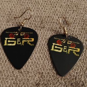 GUNS N ROSES GUITAR PICK EARRINGS